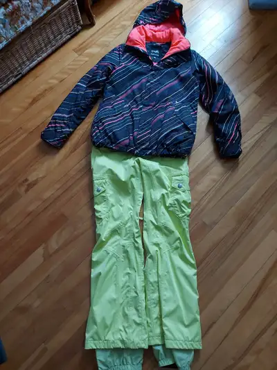 Solde ensemble de ski ado ou femme, View more