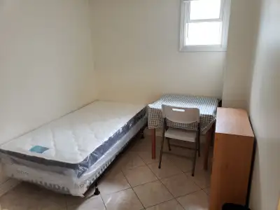 Rooms right by York University, Seneca, Schulich Business School