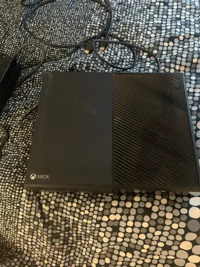 XBOX ONE + 3 controllers + cables + games, View more