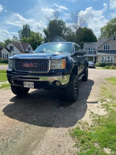 09 GMC Sierra 5.3l Rough Country Lift Cab corners and sills are solid Lots of recent work done: New...