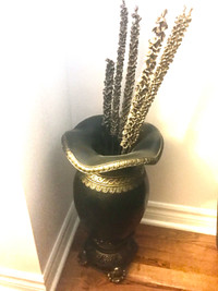Décorative large vases