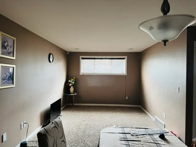 2 Bedrooms Condo Suite available in Basement 63654769684993124