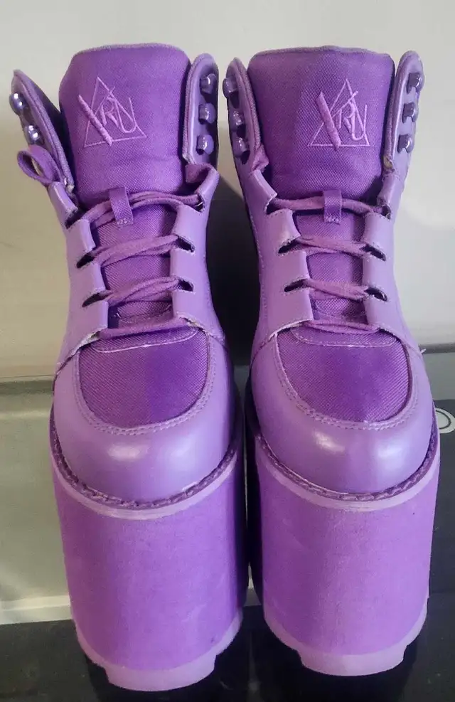Y.R.U. Qozmo Hi Purple Platform Sneakers – Size 9 – Like New in Women's - Shoes in Calgary - Image 3