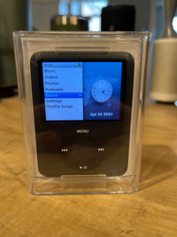 iPod Nano 3rd Gen 8GB - Pristine