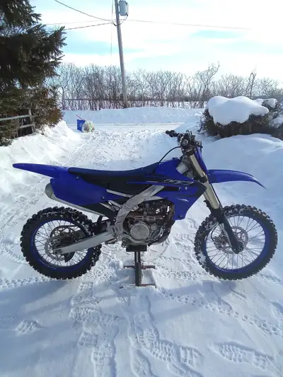 Bought new and have never raced. Lightly ridden, 19 hours on it, well maintained.. $8000 cash or F o...