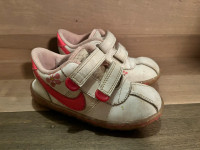 8C toddler girl Nike running shoes
