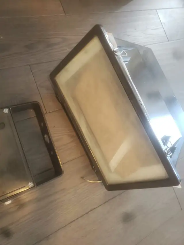 Appleton Flood light457910685397176321