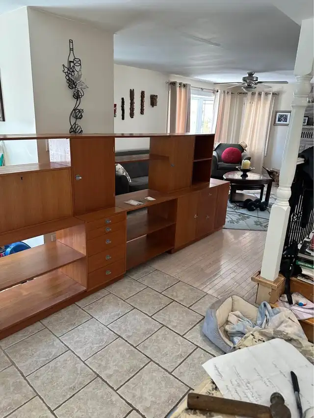 Wall unit in Bookcases & Shelving Units in Kingston - Image 3