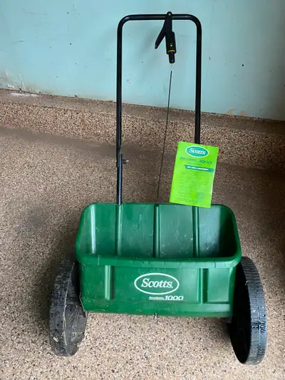 Scotts Turf Builder Classic Drop Spreader, View more