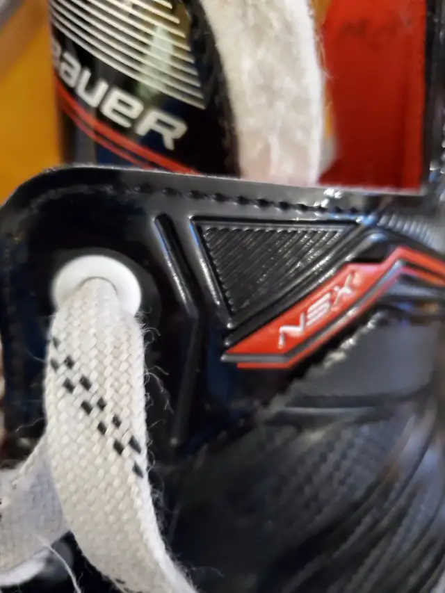 Kids / Youth Size 4.5/5 - Bauer NSX Hockey Skates in Hockey in Winnipeg - Image 2