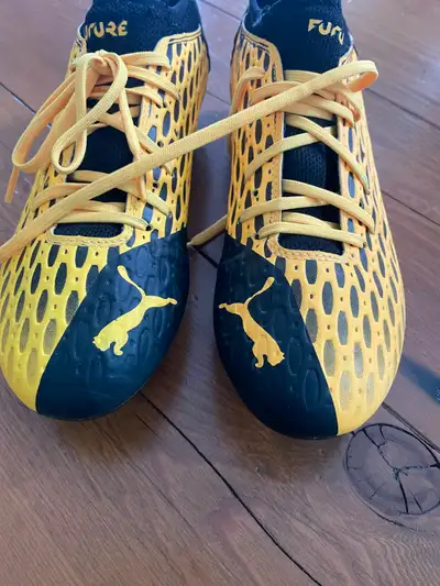 SOCCER CLEATS SIZE 8.5, View more