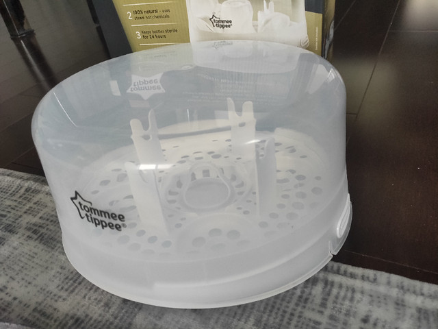 Tommee Tippee Microsteri Microwave Steam Sterilizer In Mint Cond in Other in Markham / York Region - Image 2
