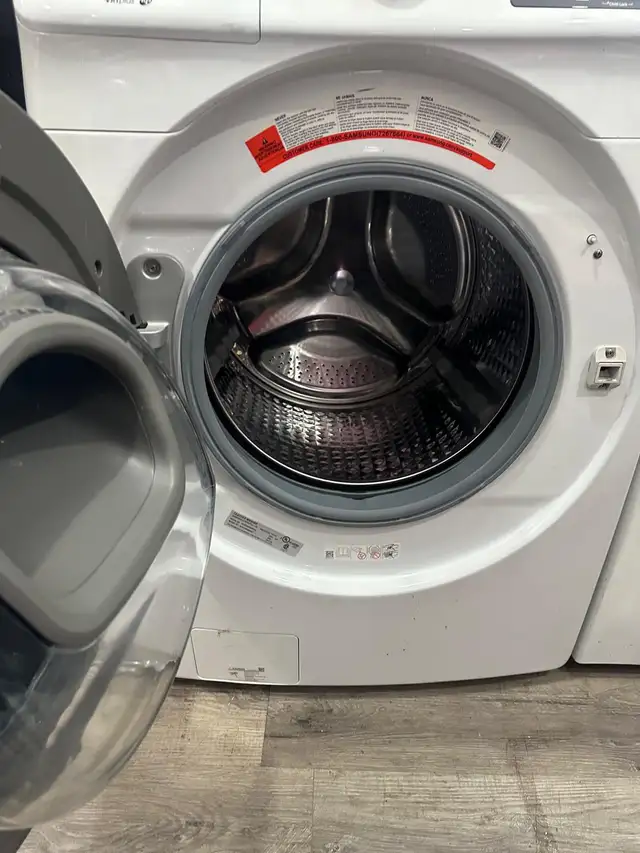 LIKE NEW SAMSUNG WASHER ELECTRIC DRYER SET in Washers & Dryers in Mississauga / Peel Region - Image 5