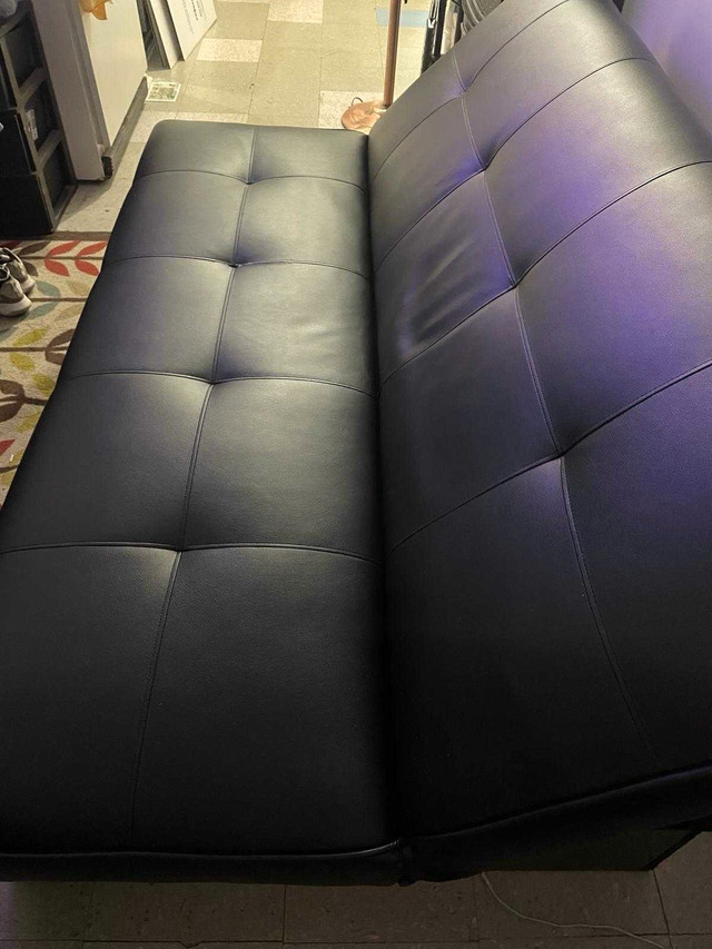 Canapé-lit a vendre  dans Sofas et futons  à Ville de Montréal