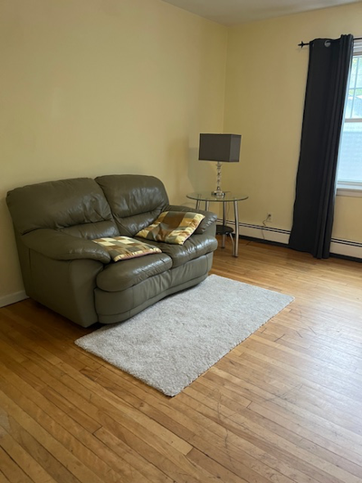 Cozy 2 bedroom located on Windsor Street above Commons within blocks of Superstore, QEII, OVAL, Down...