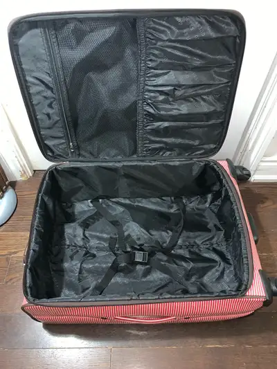 Guess 27"X17x10 “check inSpinner Luggage/Suitcase-4 wheels w/ wH, View more