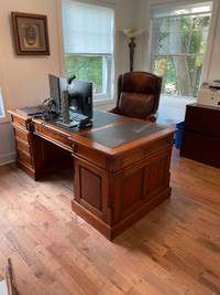 Office desk, Executive Chair and filing cabinet for sale