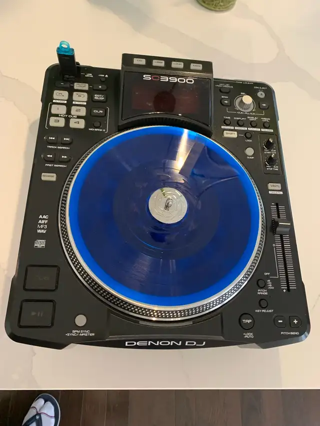 Denon Sc3900 2 decks mixer not included in Performance & DJ Equipment in Markham / York Region - Image 3