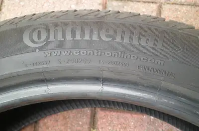 FREE 1 Continental Cross Contact LX Sport tire, Conti Silent,101V speed rating, Mud & Snow, tread we...