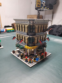 Lego Grand Emporium Modular Building