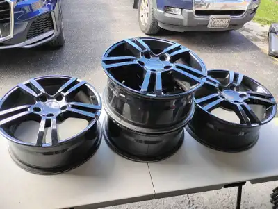 19 inch Black gloss set of 4. 5x130. Pattern ready for winter tires.