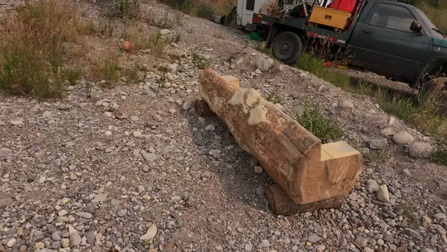 7' Solid sofa style log bench534824157636218885