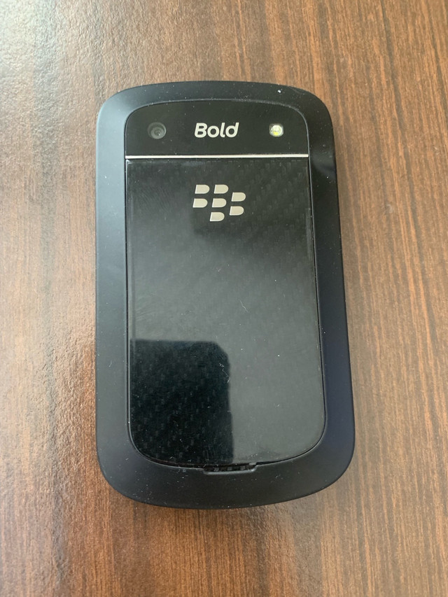 Blackberry Bold 9900 Telus/koodo locked good condition in Cell Phones in Markham / York Region