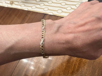 9K gold bracelet 7.7” long