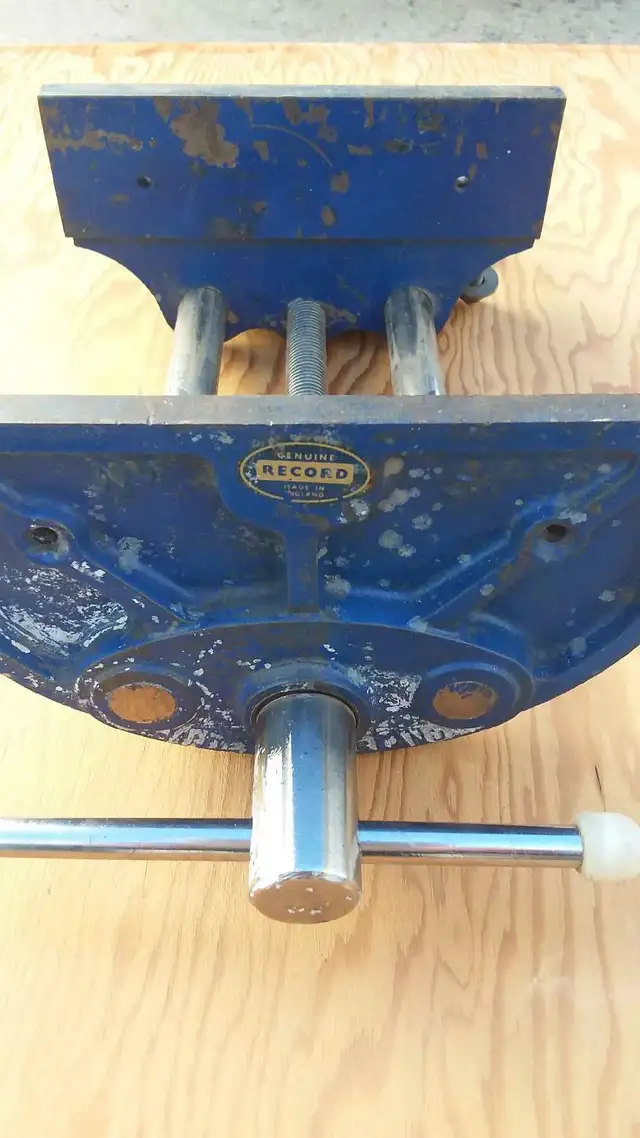 Record Woodworking Vise in Hand Tools in Calgary - Image 2