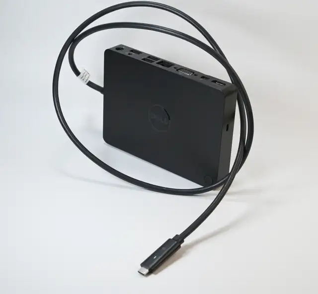 Dell Dock WD15 Model K17A USB-C Laptop Docking Station No PSU in Laptop Accessories in City of Toronto - Image 4