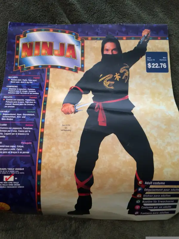 Men's Ninja Costume for Halloween in Costumes in Markham / York Region - Image 3