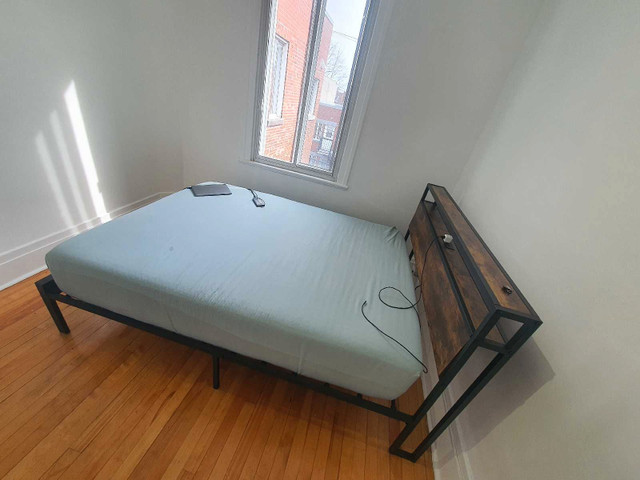 À vendre un lit électrique  king 2 places avec matela  dans Lits et matelas  à Ville de Montréal - Image 3