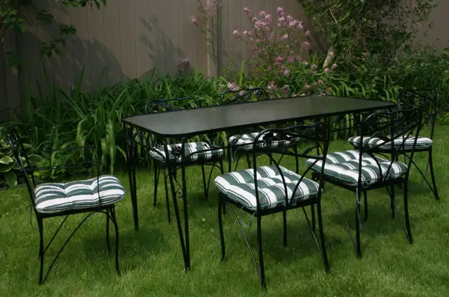 PATIO SET 13 pc REAL Cast Iron in Patio & Garden Furniture in Oakville / Halton Region - Image 2
