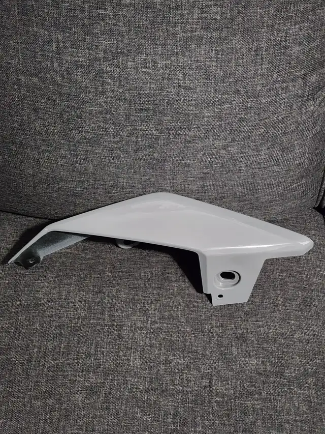 Yamaha FZ-09 / MT-09 Parts in Motorcycle Parts & Accessories in West Island - Image 3