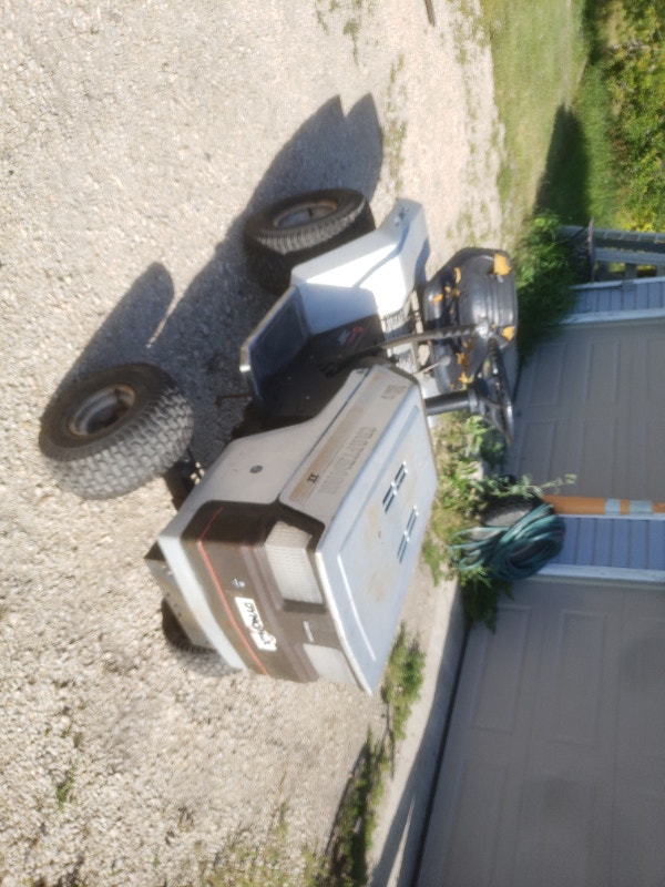 Craftsman Lawn tractor for parts Lawnmowers & Leaf Blowers Winnipeg