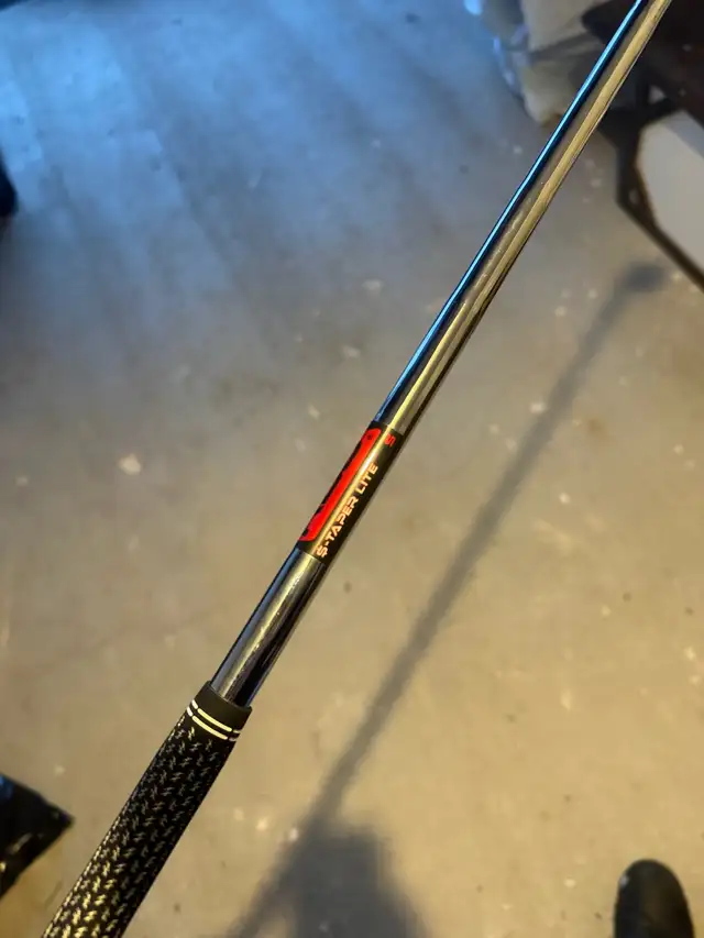 Cobra king tec irons 4-pw (stiff) in Golf in Ottawa - Image 4