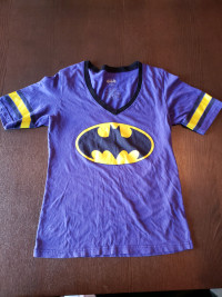Batgirl T-Shirt Medium Women's