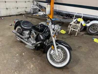 Works and looks great needs nothing jump on and go, runs very smooth comes with side bags and a wind...