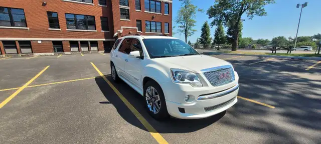 GMC Acadia Denali 2012