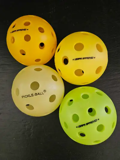 $4 each or 3 for $10 Onix outdoor green Onix outdoor yellow Dura Fast 40 outdoor white Dura Fast 40...