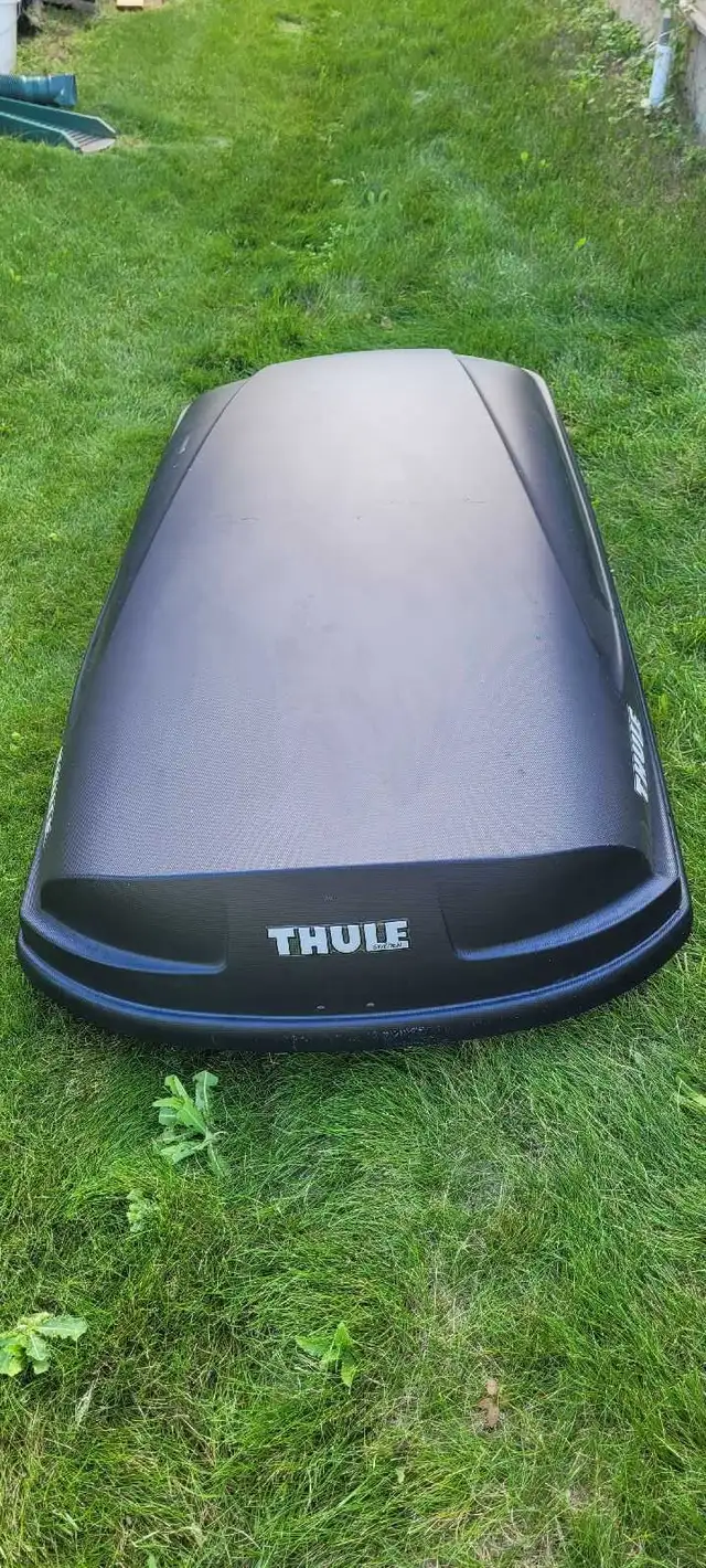 thule cargo box