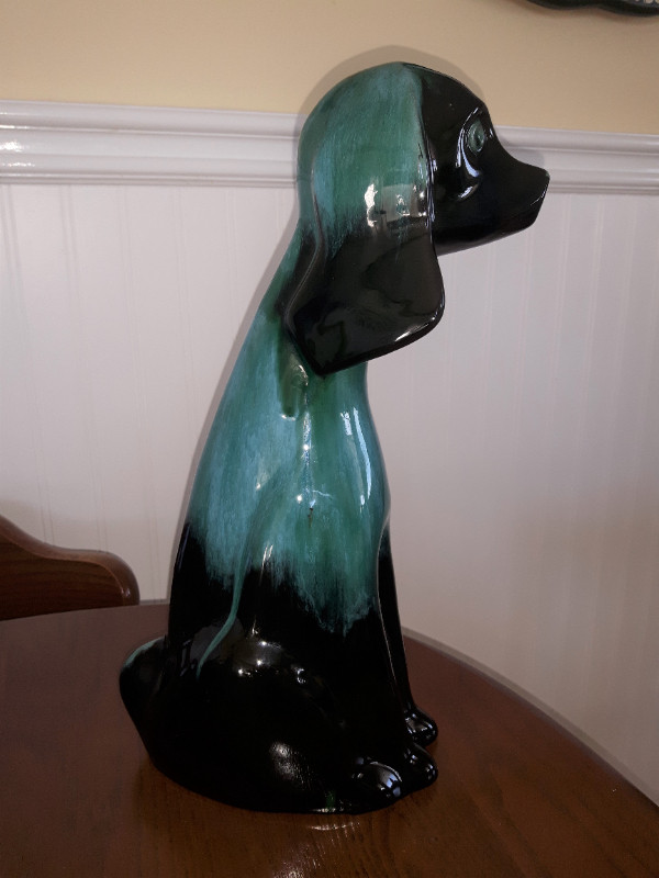 Large 14" Vintage Blue Mountain Pottery Long Eared Dog Figurine in Arts & Collectibles in St. Catharines - Image 4