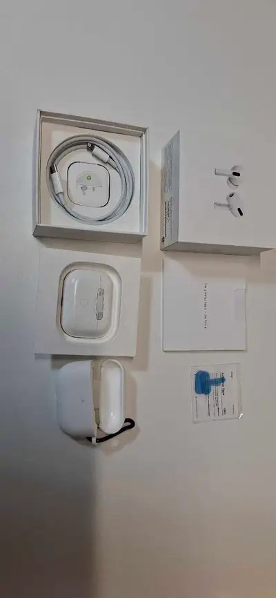 Apple AirPods Pro, View more