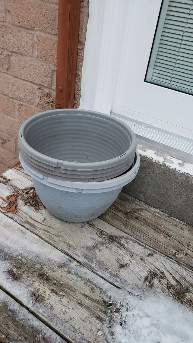 Planters, Flowerpots and Baskets62854393550723121