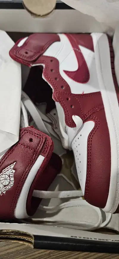 Kids Shoe 2Y Jordan PS Air Jordan Retro 1 High OG White/RED BNIB, View more