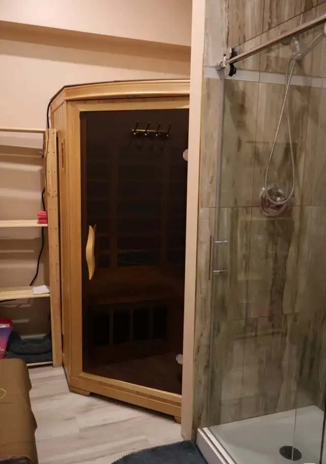 Ting Ting Massage 2 mins from WEM- Edmonton in Massage Services in Strathcona County - Image 11