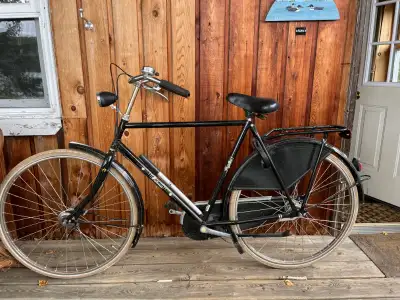 Classic-looking bike Batavus (Old Dutch frame), View more