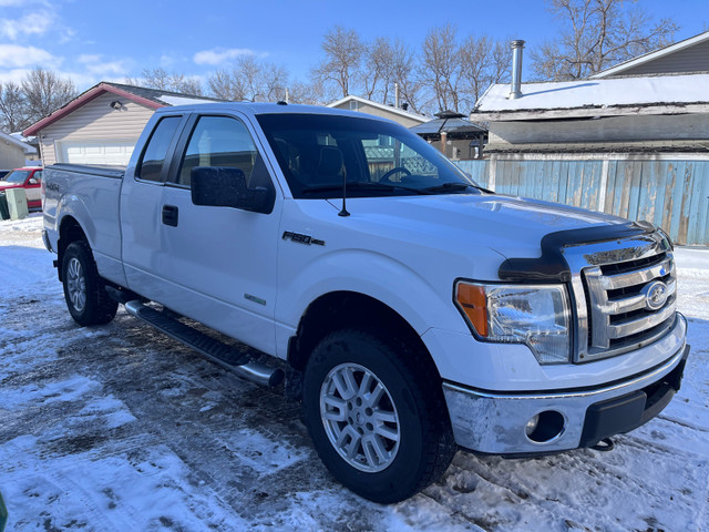 2012 Ford F150 Extended Cab 4x4 in Cars & Trucks in Regina - Image 2