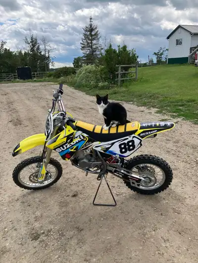 2005 Suzuki RM 85 2-stroke New parts include -chain and sprockets -handle bars -tires (front and rea...