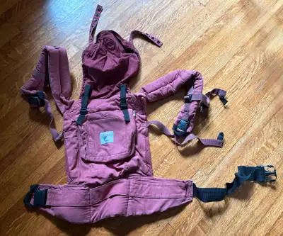 Original Ergobaby carrier In great used condition. This is a great carrier for babies up through tod...